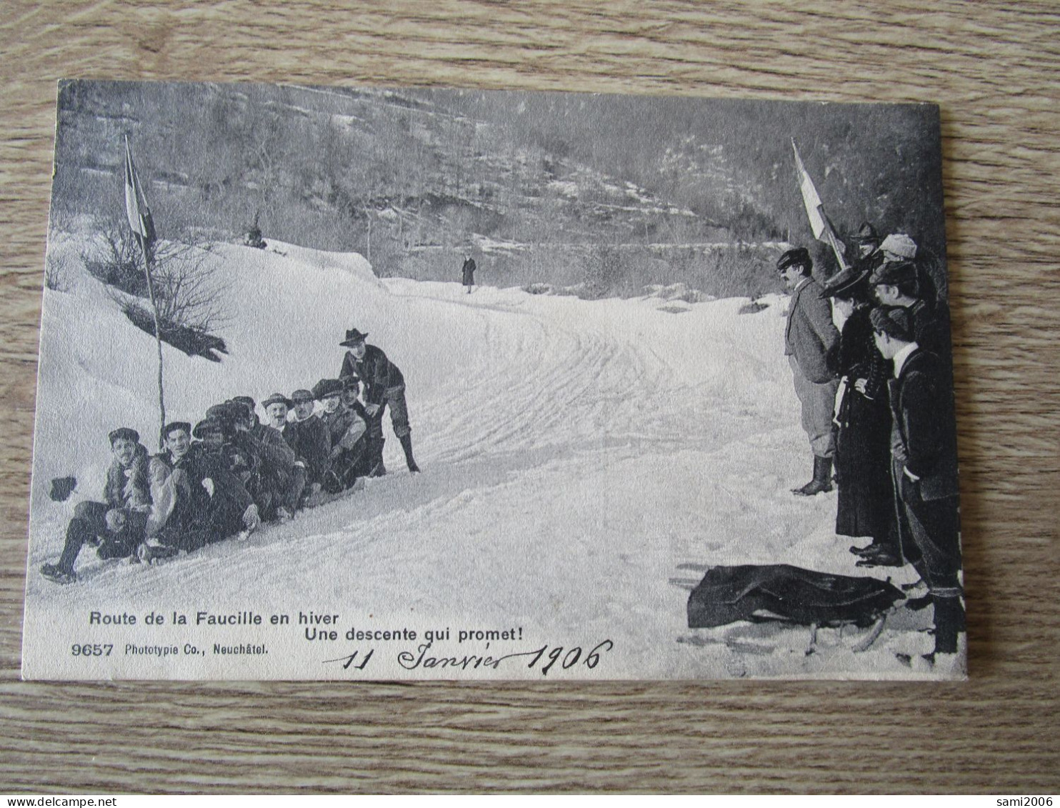 01 ROUTE DE LA FAUCILLE  EN HIVER UNE DESCENTE QUI PROMET LUGE ANIMEE - Gex