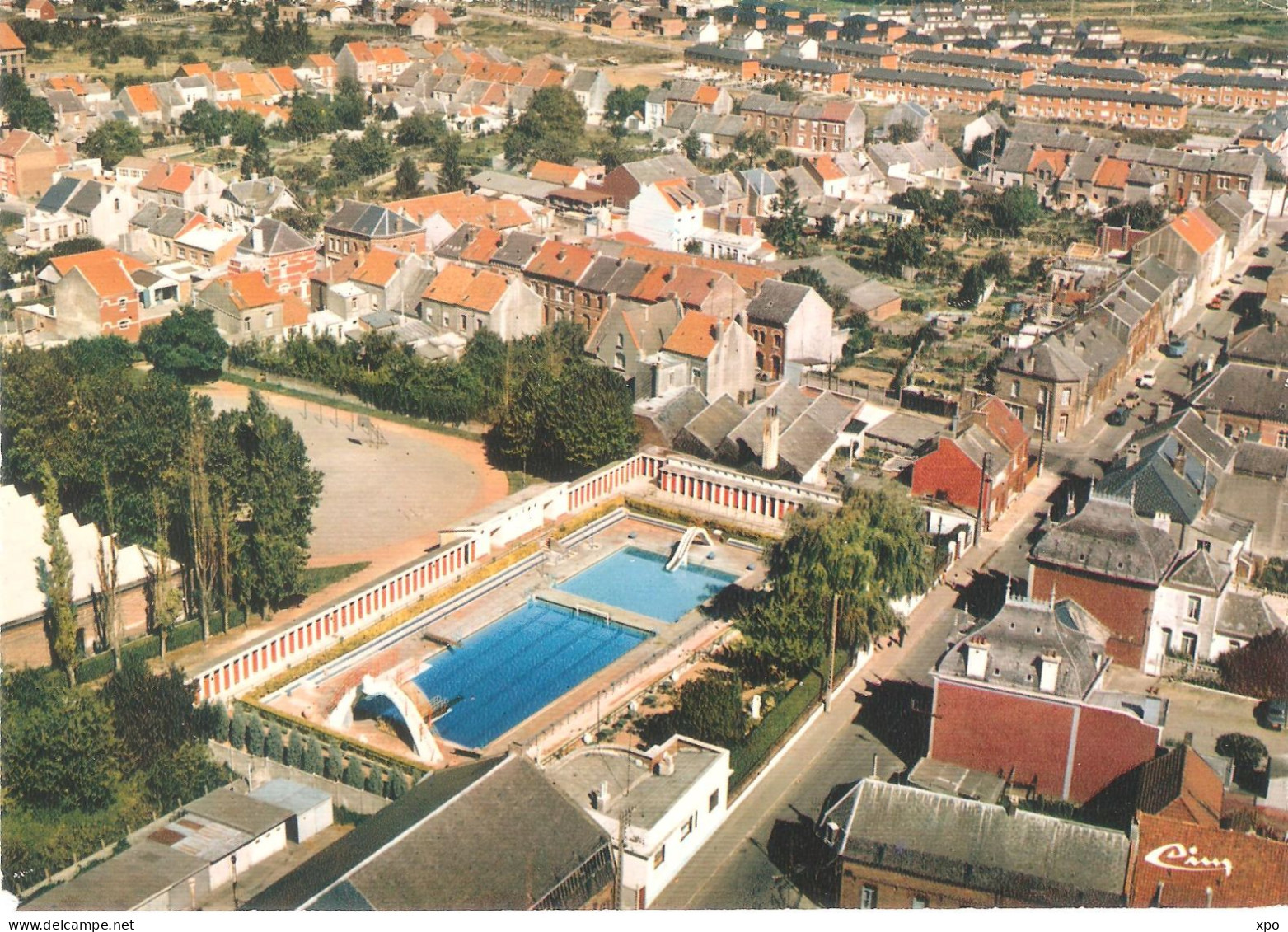 Caudry. Vue Générale Aérienne Et La Piscine - Caudry