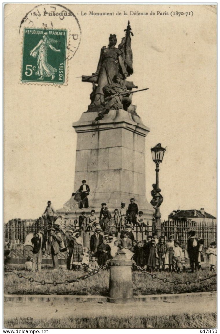 Puteaux - Le Monument De La Defense - Puteaux