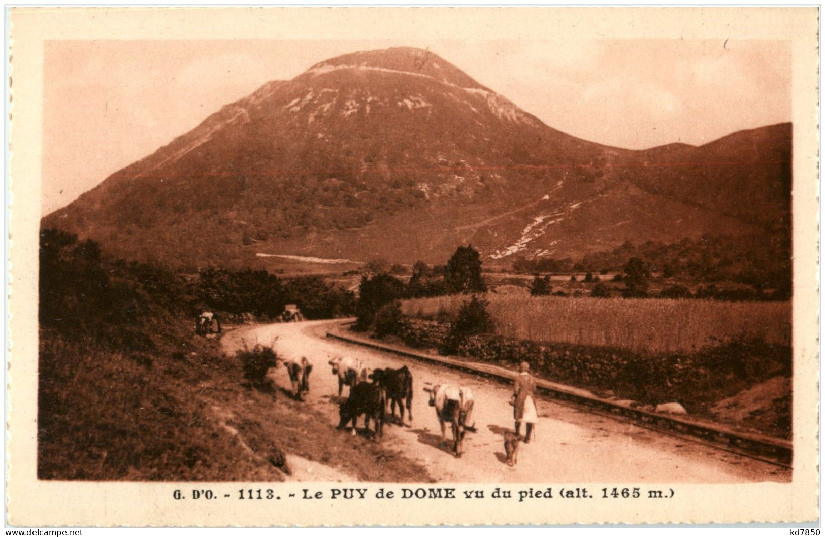 Le Puy De Dome Vu Du Pied - Other & Unclassified