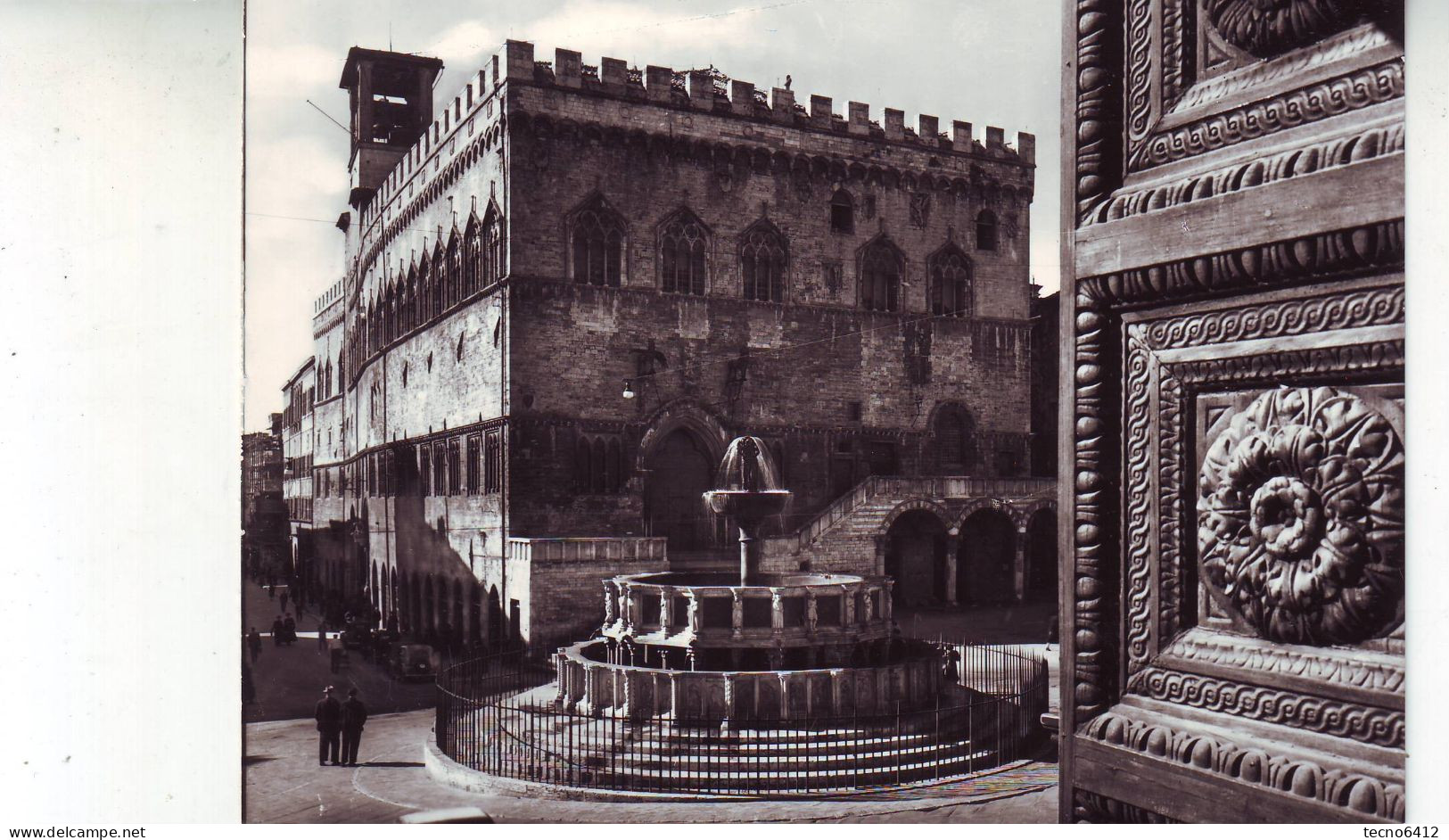 Perugia - Palazzo Comunale E Fontana Maggiore - Non Viaggiata - Perugia