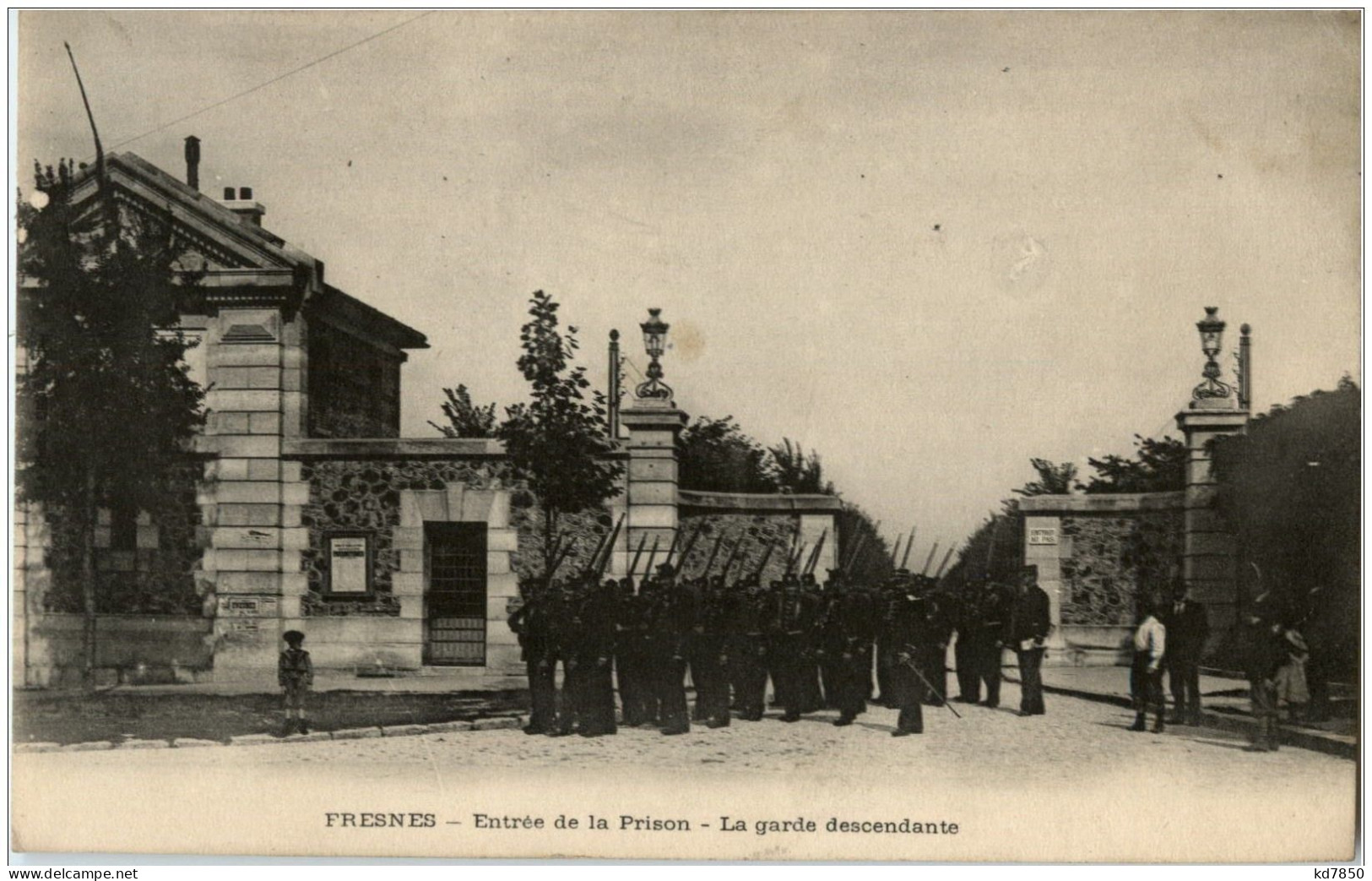 Fresnes - Entree De La Prison - Autres & Non Classés