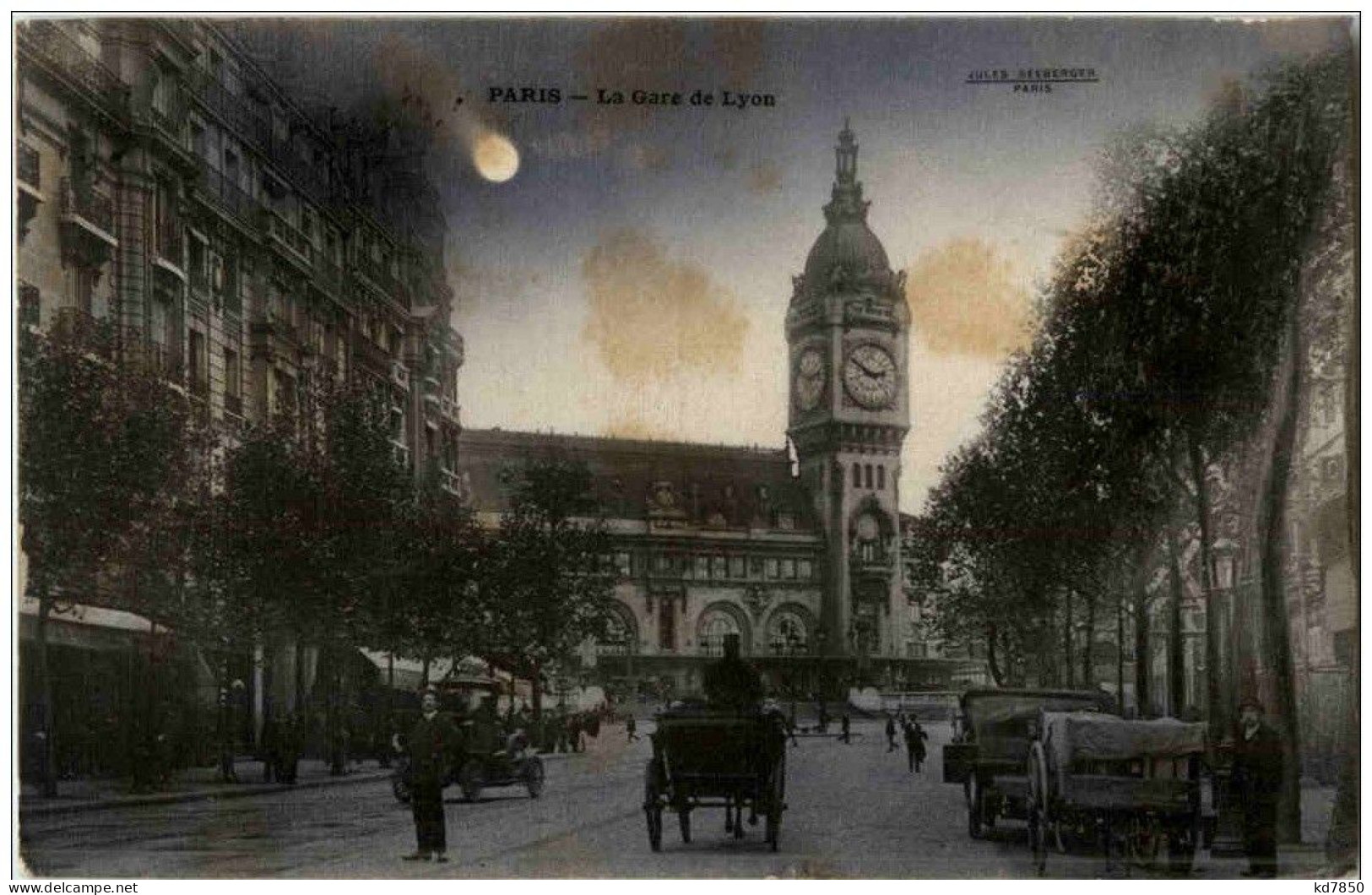 Paris - La Gare De Lyon - Paris By Night