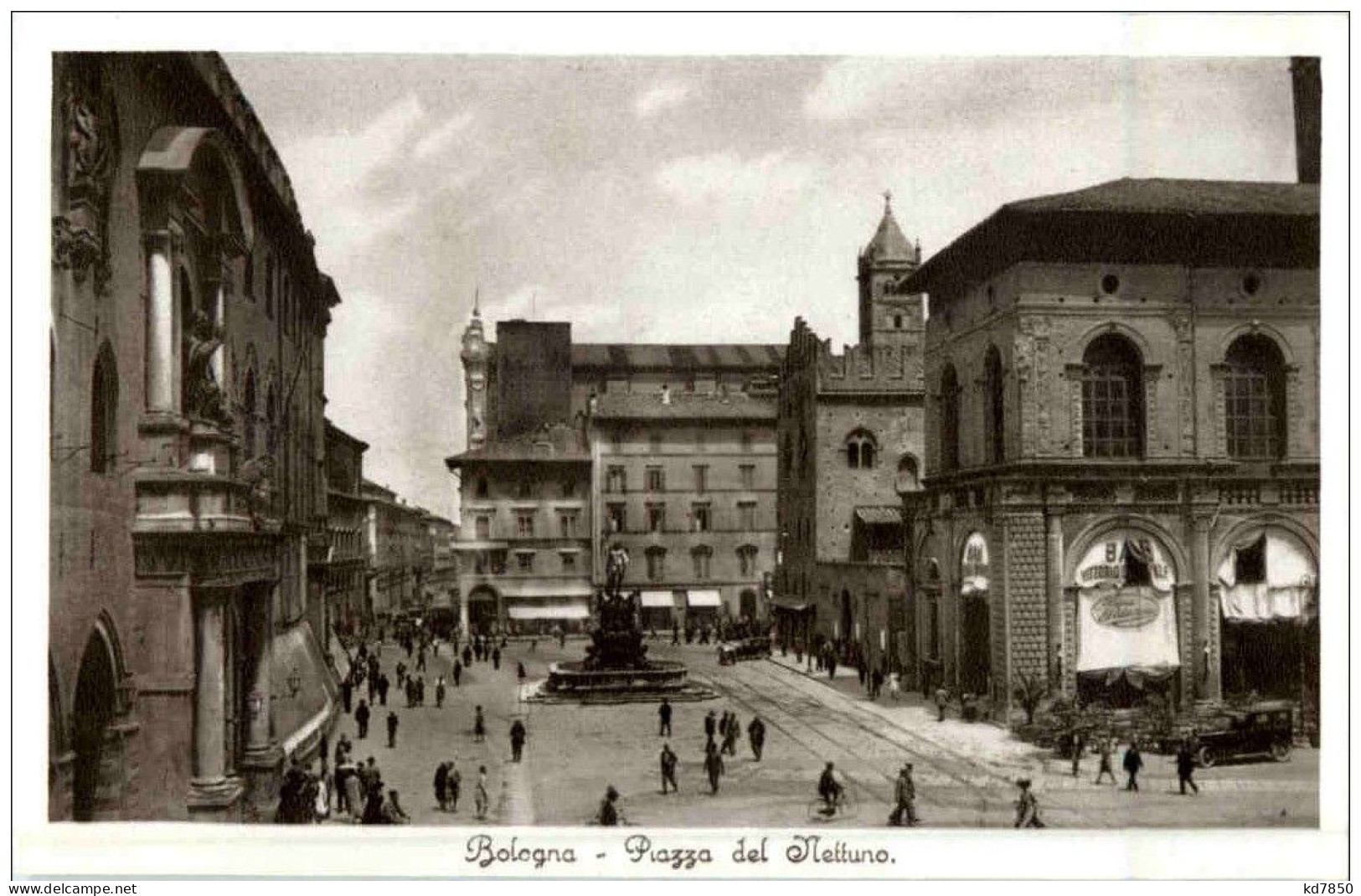 Bologna - Piazza Del Nettuno - Bologna