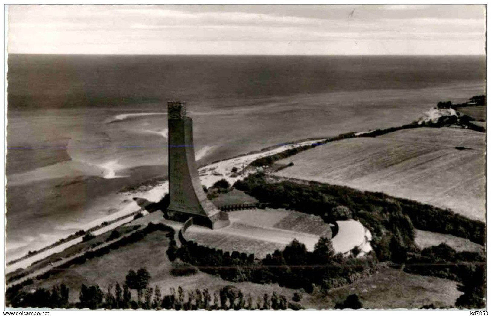 Laboe Mit Marine Ehrenmal - Laboe