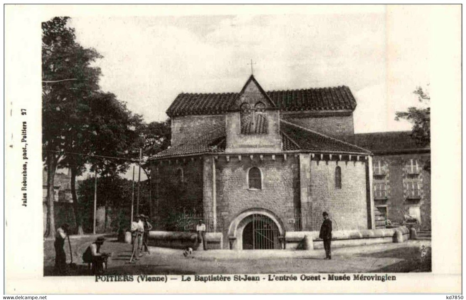 Poitiers - La Baptistere St. Jean - Poitiers