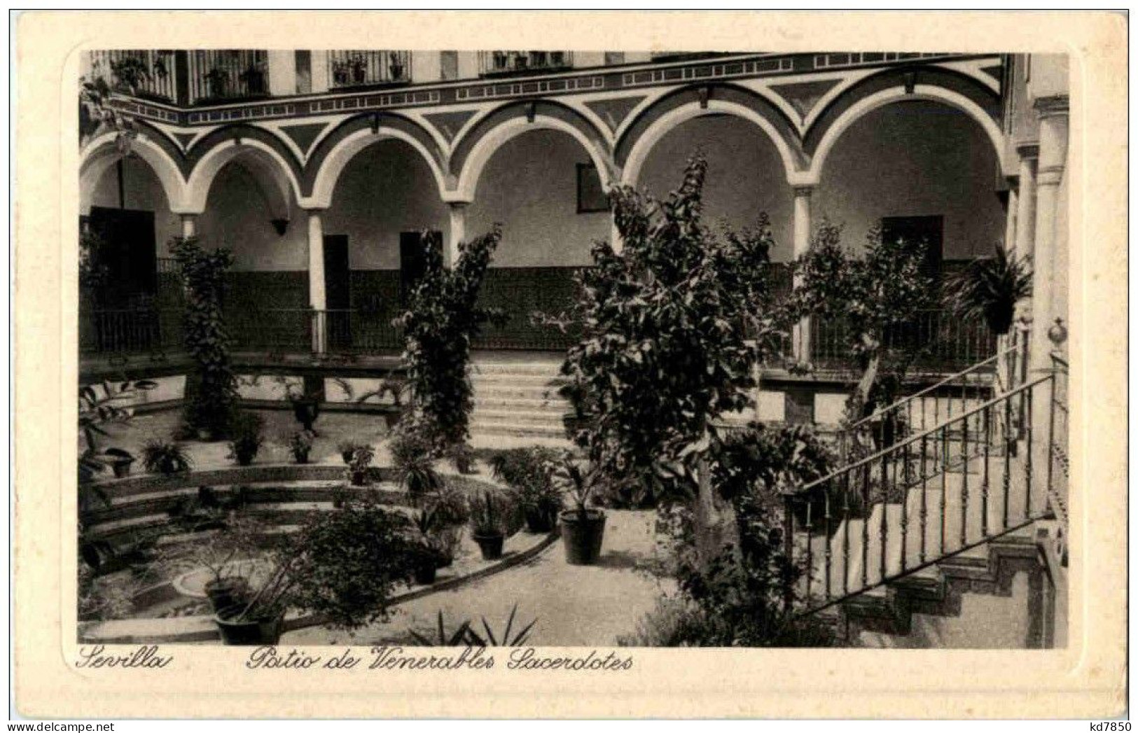 Sevilla - Patio De Venerables Sacerdotes - Sevilla