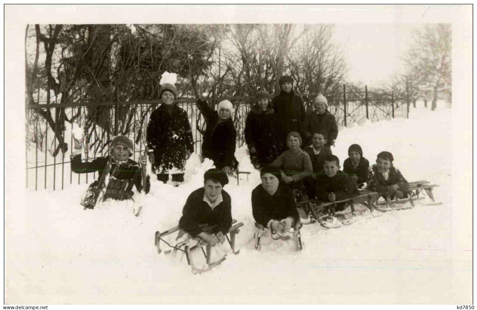 Kinder Auf Schlitten - Sport Invernali