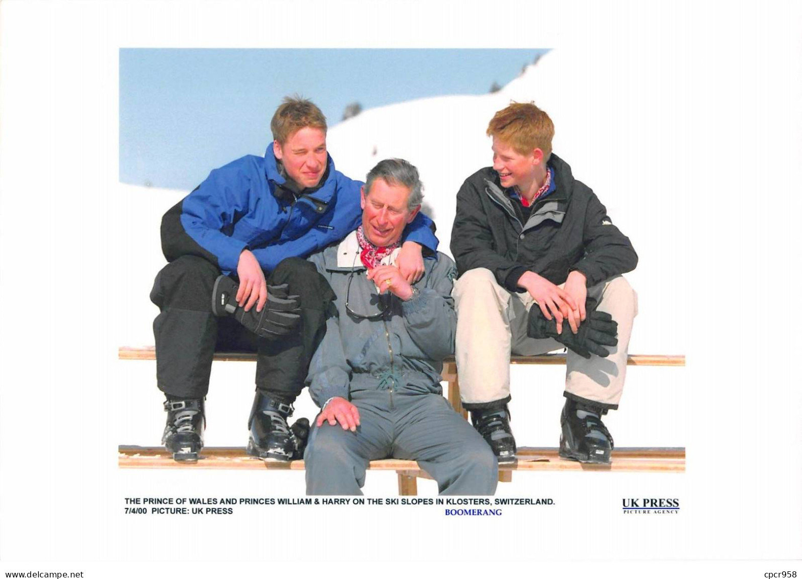 Photo De Presse.MLE10710.30x20 Cm Environ.Prince De Galles.Princes William Et Harry.Ski.Suisse.2000 - Personalidades Famosas