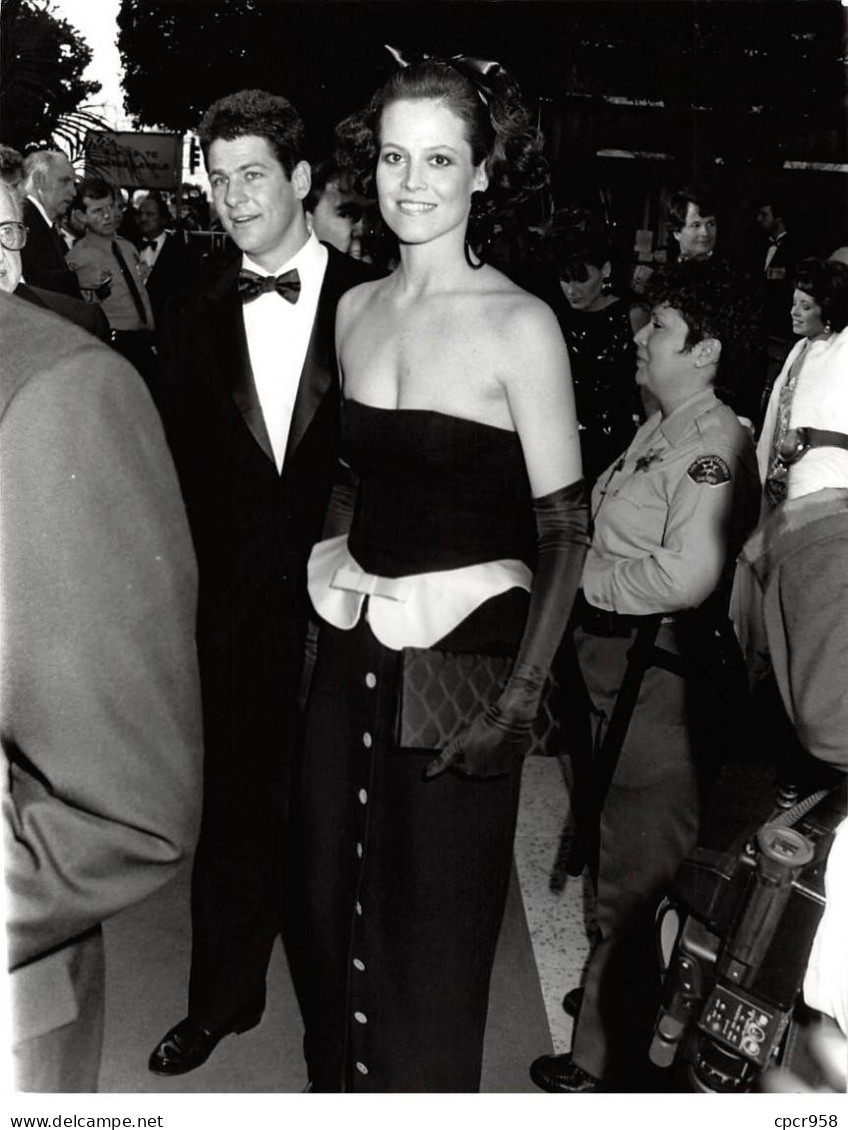 Photo De Presse.ALE10270.23x18 Cm Environ.1987.Annual Academy Award.Dorothy Chandler Pavilion.Sigourney Weaver - Otros & Sin Clasificación