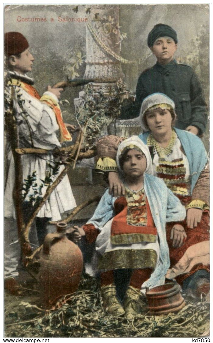Costumes A Salonique - Greece