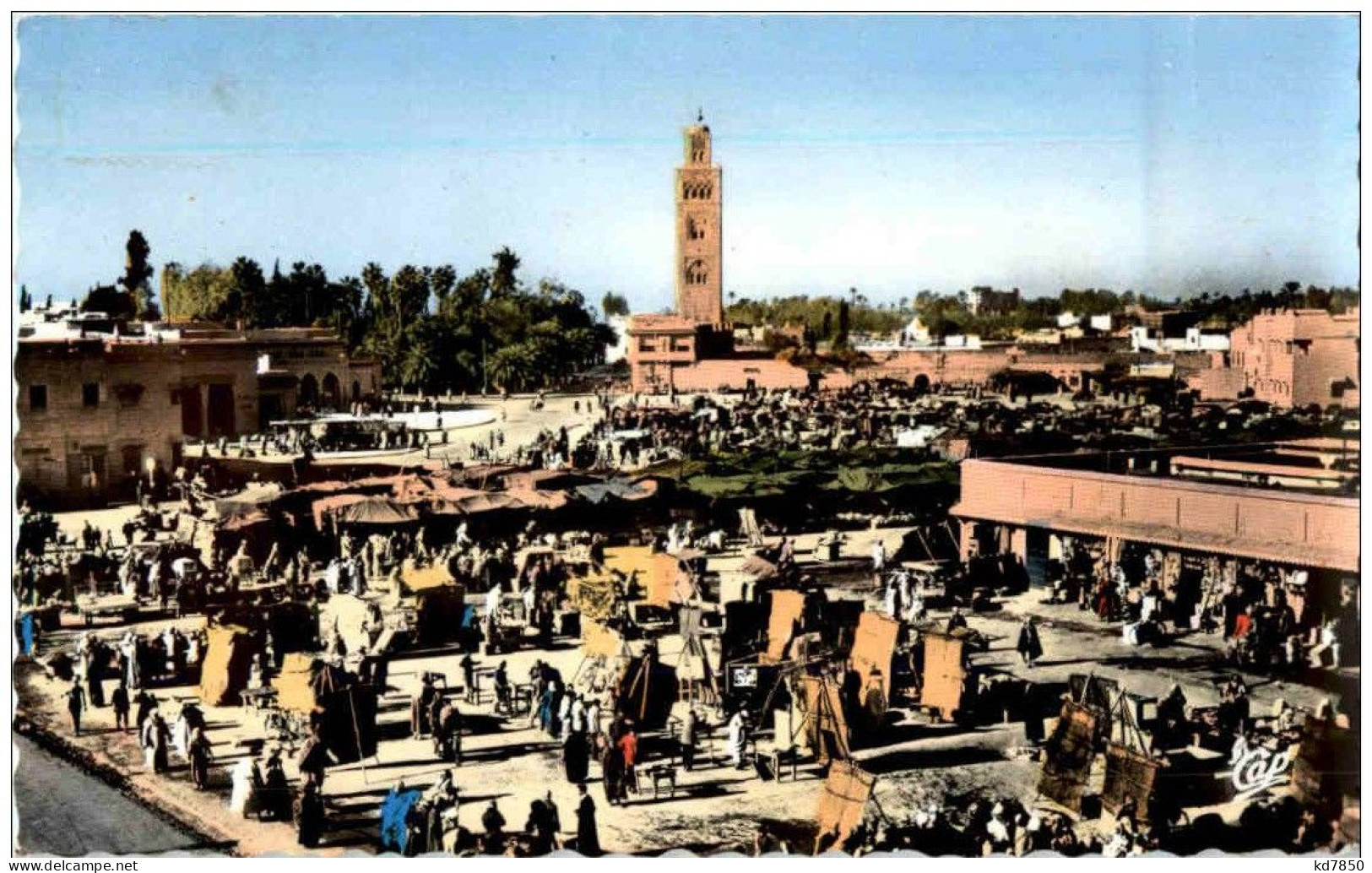 Marrakech - La Place Djemaa El Fna - Marrakech