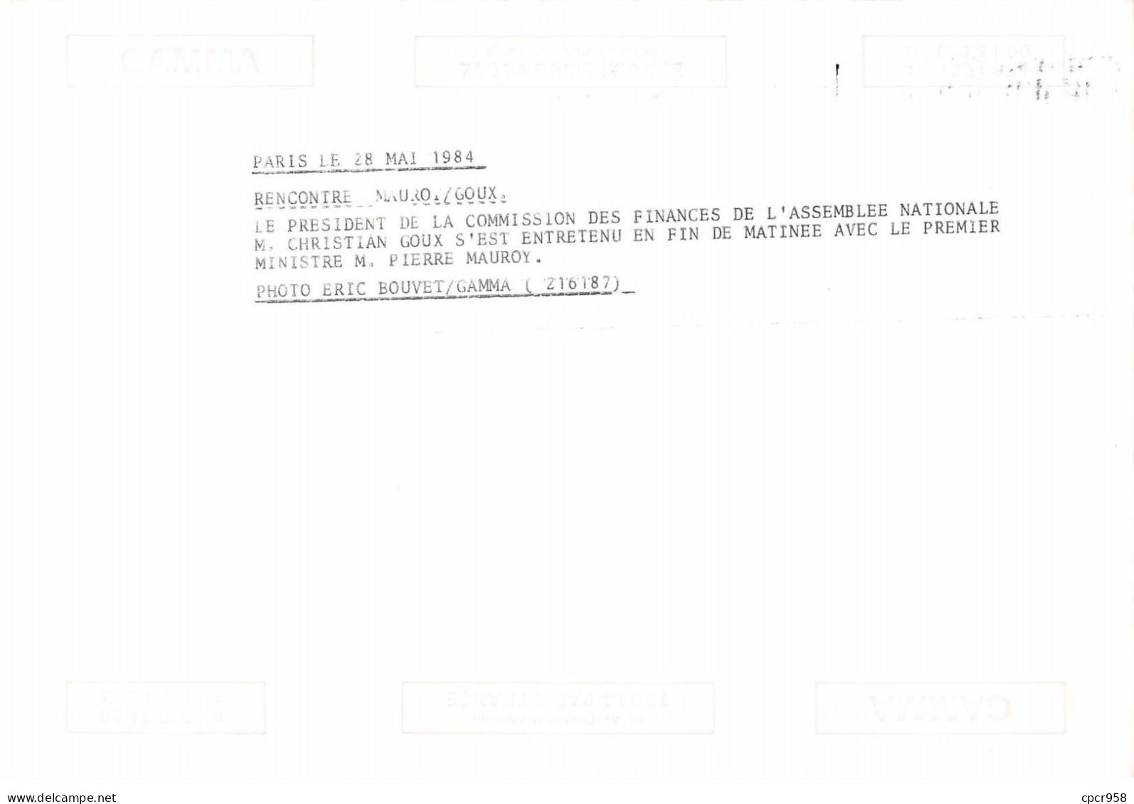 Photo De Presse.MLE10312.25x18 Cm Environ.1984.Rencontre.Christian Goux.Pierre Mauroy - Otros & Sin Clasificación