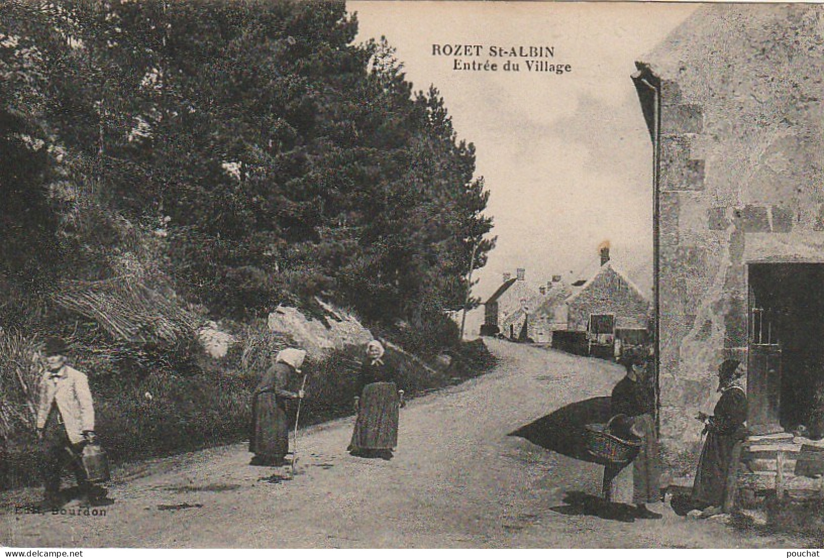 WA 7-(02) ROZET SAINT ALBIN - ENTREE DU VILLAGE - ANIMATION , VILLAGOIS , VILLAGEOISES - 2 SCANS - Sonstige & Ohne Zuordnung