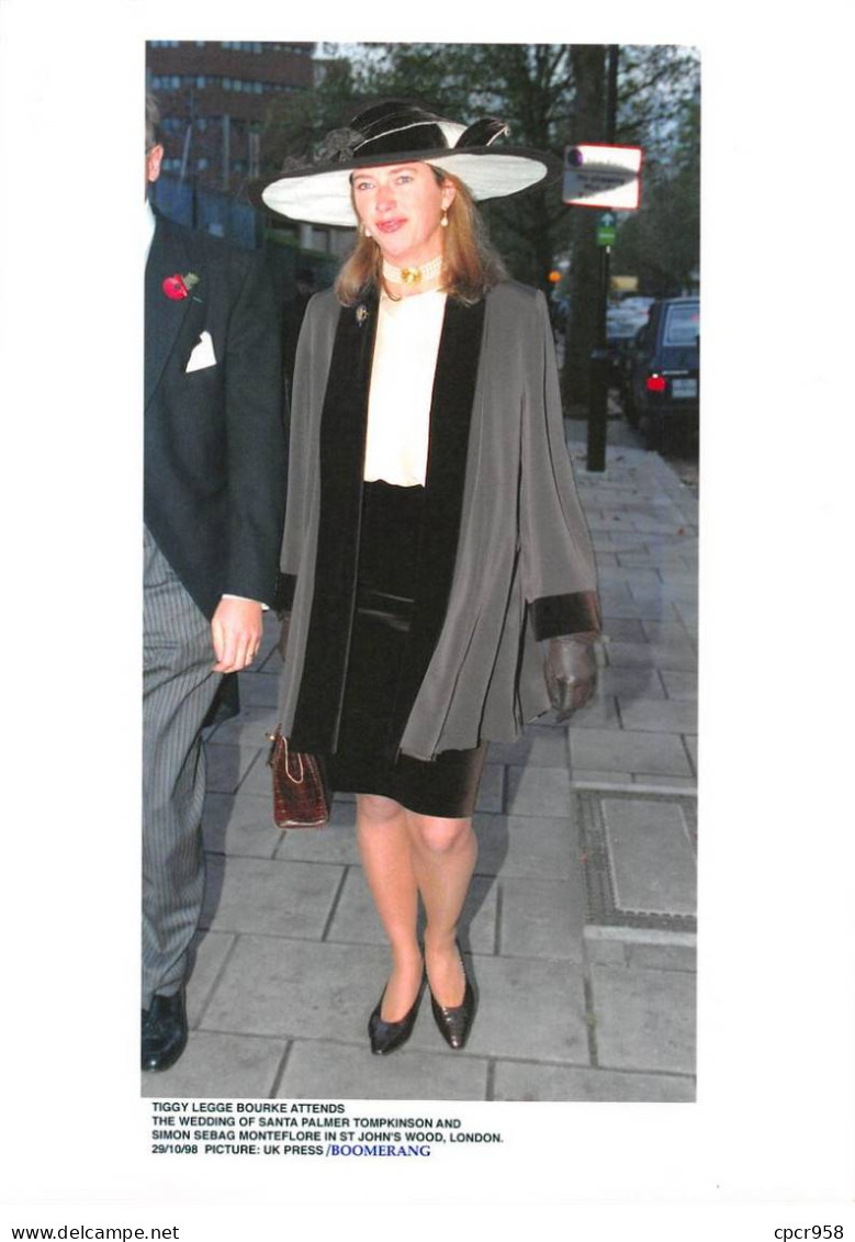 Photo De Presse.MLE10658.30x20 Cm Environ.Tiggy Legge Bourke.Mariage De Santa Palmer.Simon Sebag.Londres.1998 - Célébrités