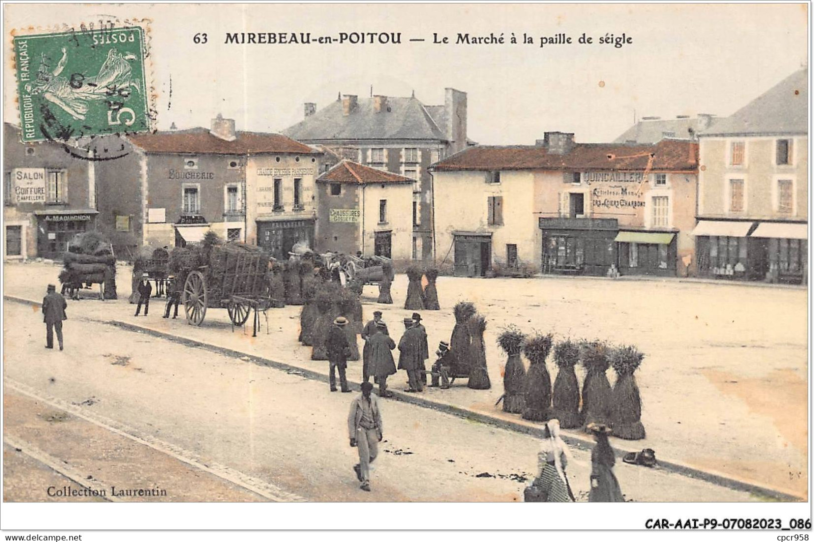 CAR-AAIP9-86-0804 - MIREBEAU EN POITOU - Le Marché A La Paille De Seigle - Mirebeau