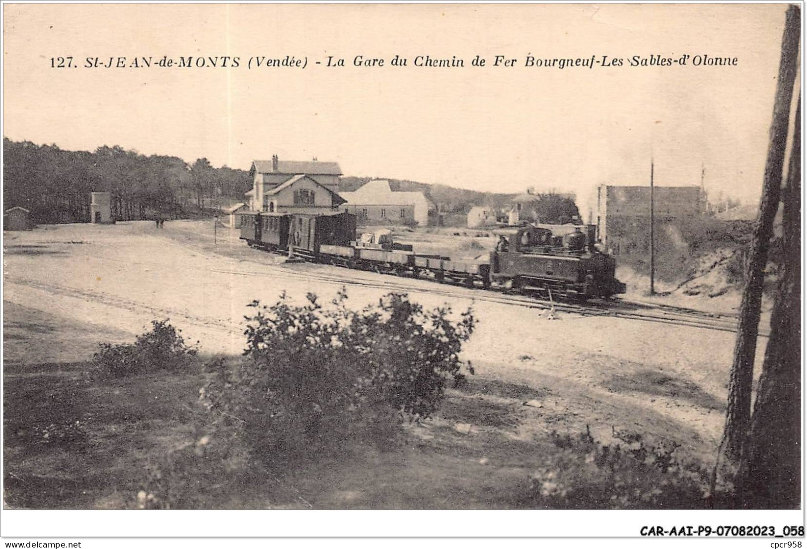 CAR-AAIP9-85-0790 - SAINT JEAN DE MONTS - La Gare Du Chemin De Fer Bourgneuf-Les-Sables-d'Olonne - Train - Saint Jean De Monts