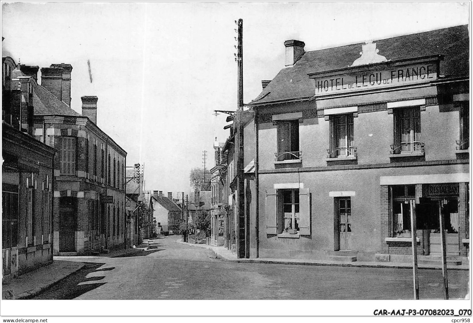 CAR-AAJP3-41-0214 - NEUNG-SUR-BEUVRON - Rue Nationale - Hotel De L'Ecu De France - Neung Sur Beuvron