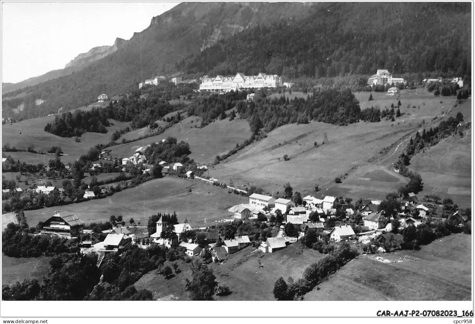 CAR-AAJP2-38-0172 - SAINT-HILAIRE DU TOUVET - Vue Générale Aérienne - Saint-Hilaire-du-Touvet