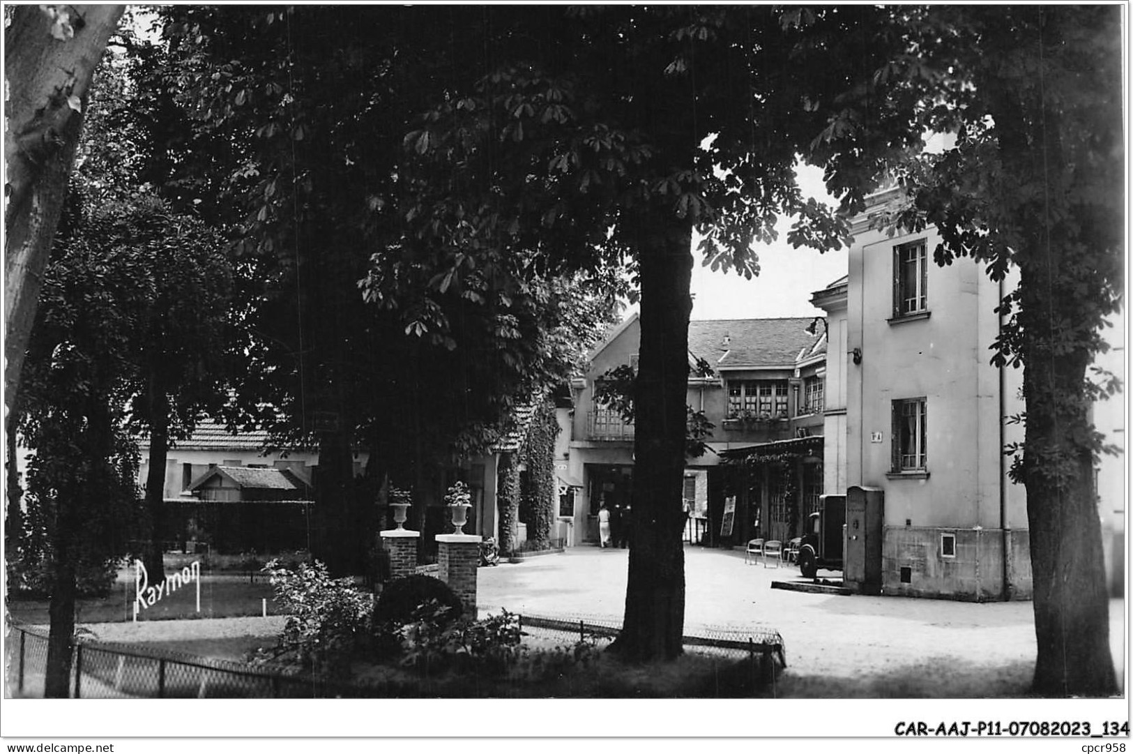 CAR-AAJP11-92-1062 - ANTONY - Entrée Principale Du Stade De La Croix De Berny - Antony