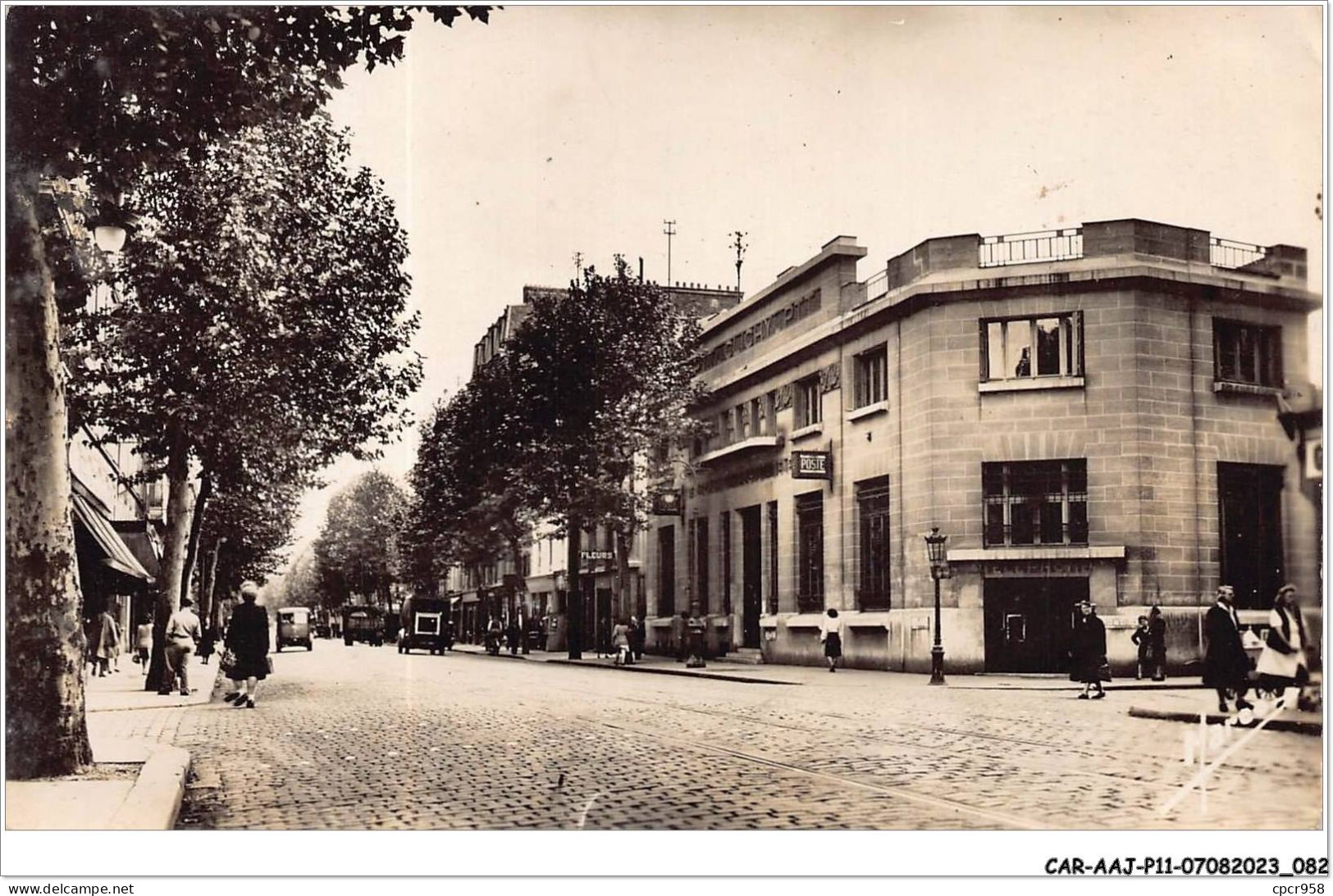 CAR-AAJP11-92-1036 - CLICHY - Boulevard Jean Jaurès Et Le Poste - Clichy