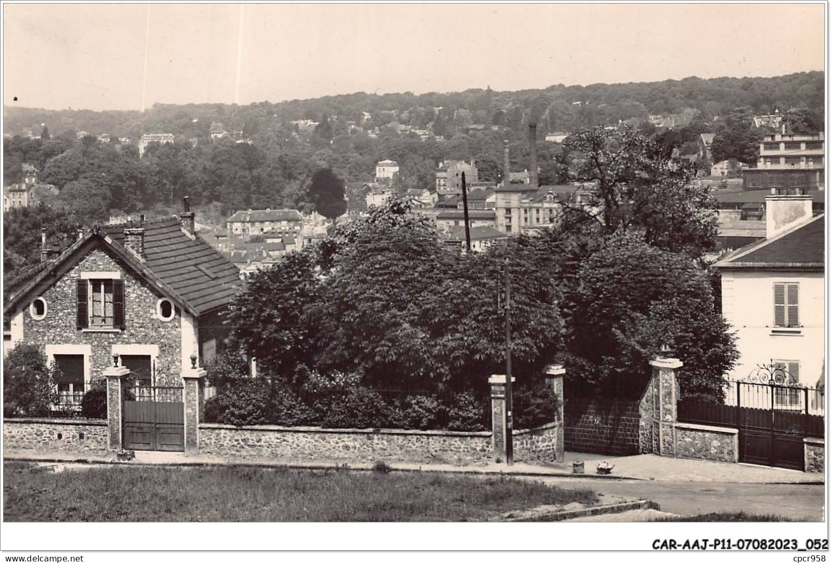 CAR-AAJP11-92-1021 - SEVRES - Les Coteaux - Sevres