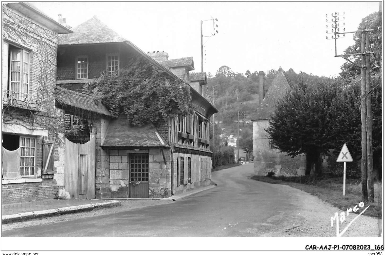 CAR-AAJP1-27-0084 - ACQUIGNY - Vieux Logis - Acquigny