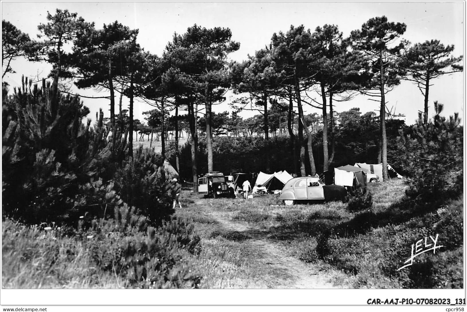 CAR-AAJP10-85-0945 - NOIRMOUTIER - Camping De La Guérinière - 2CV - Ile De Noirmoutier