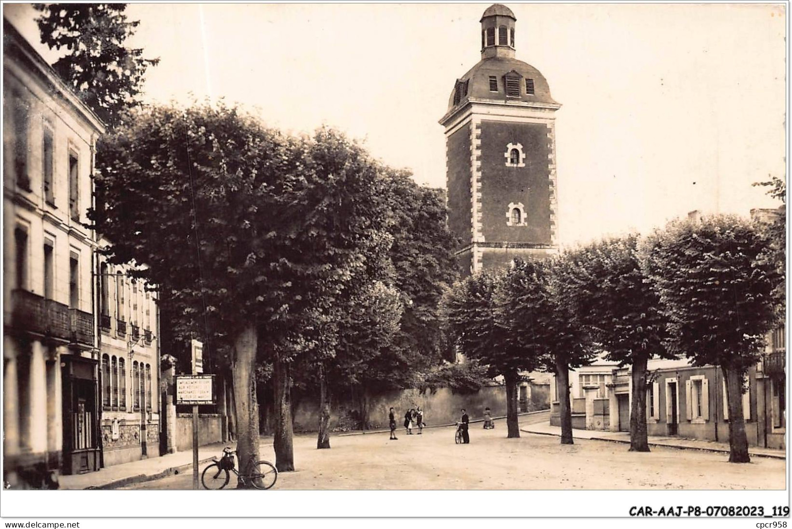 CAR-AAJP8-72-0734 - CHATEAU-DU-LOIR - Place De L'église - Chateau Du Loir