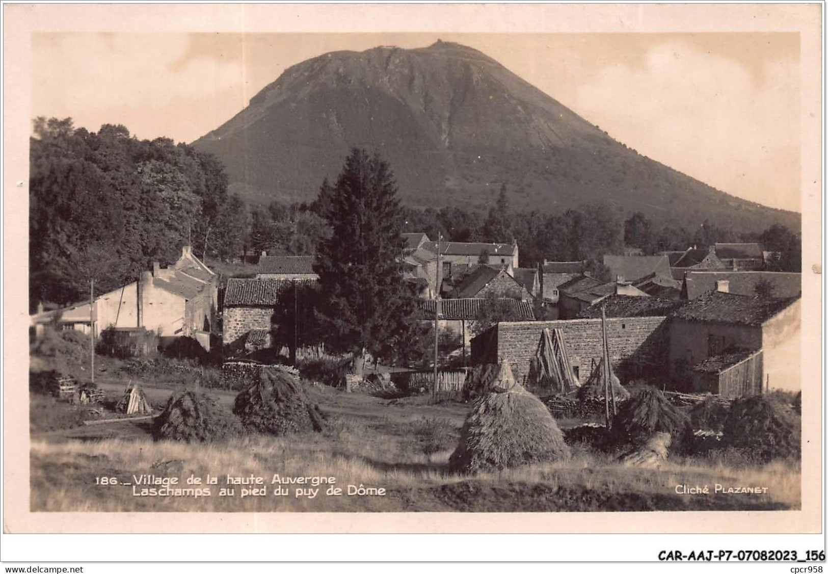 CAR-AAJP7-63-0649 - LASCHAMPS Au Pied Du Puy De Dôme - Village De La Haute Auvergne - Auvergne Types D'Auvergne