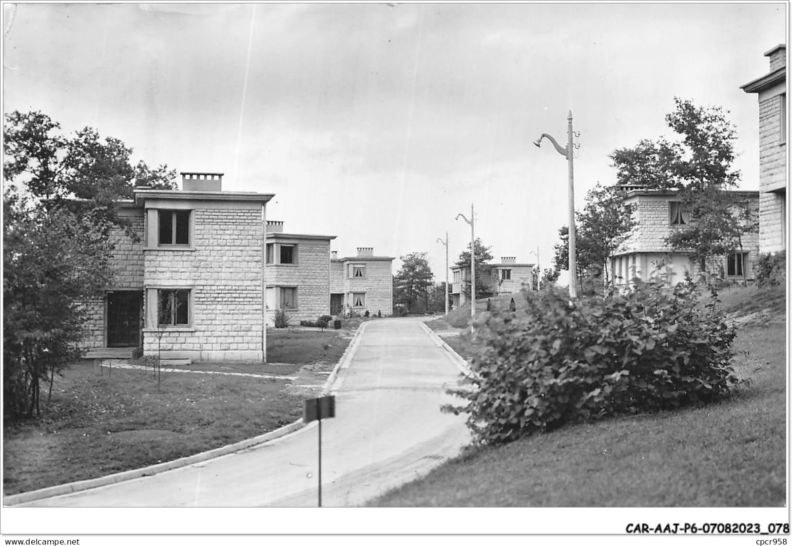 CAR-AAJP6-60-0507 - VERNEUIL - Cité C.E.R.C.H.A.R. - Autres & Non Classés