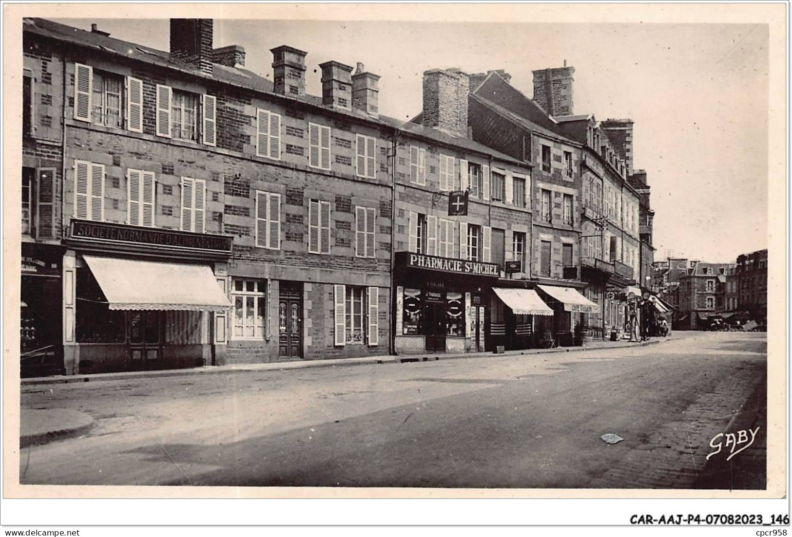 CAR-AAJP4-50-0353 - SAINT-HILAIRE-DU-HARCOUET - Place Saint-Michel - Pharmacie - Saint Hilaire Du Harcouet
