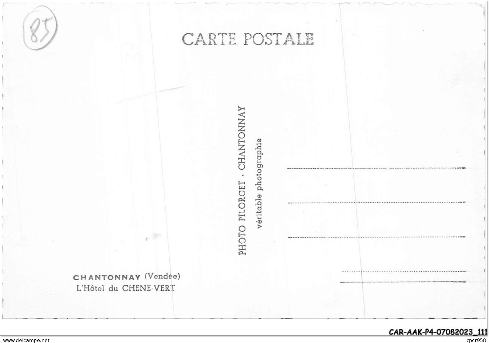 CAR-AAKP4-85-0404 - CHANTONNAY - L'Hôtel Du Chêne-Vert - Pompes à Essence Esso - Chantonnay