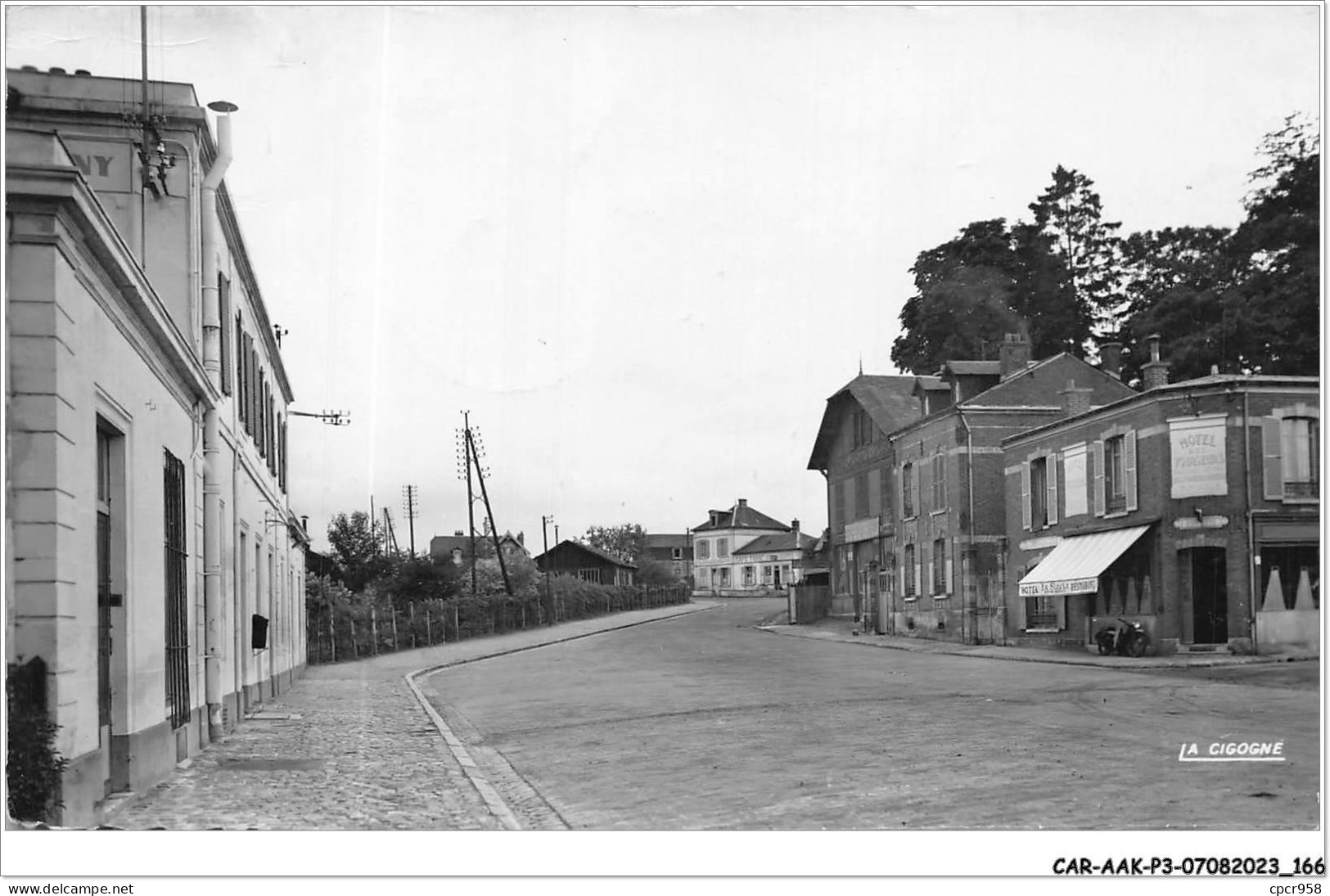 CAR-AAKP3-60-0325 - RANTIGNY - Place De La Gare - Autres & Non Classés