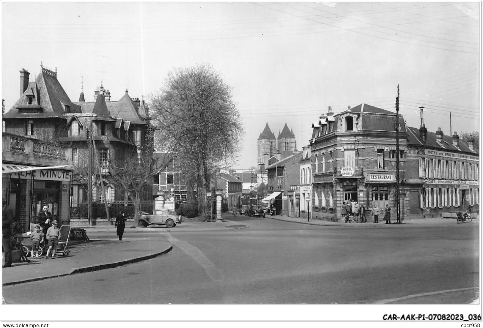 CAR-AAKP1-60-0019 - NOYON - Hôtel St-Eloi Et Rue Victor Hugo - Noyon