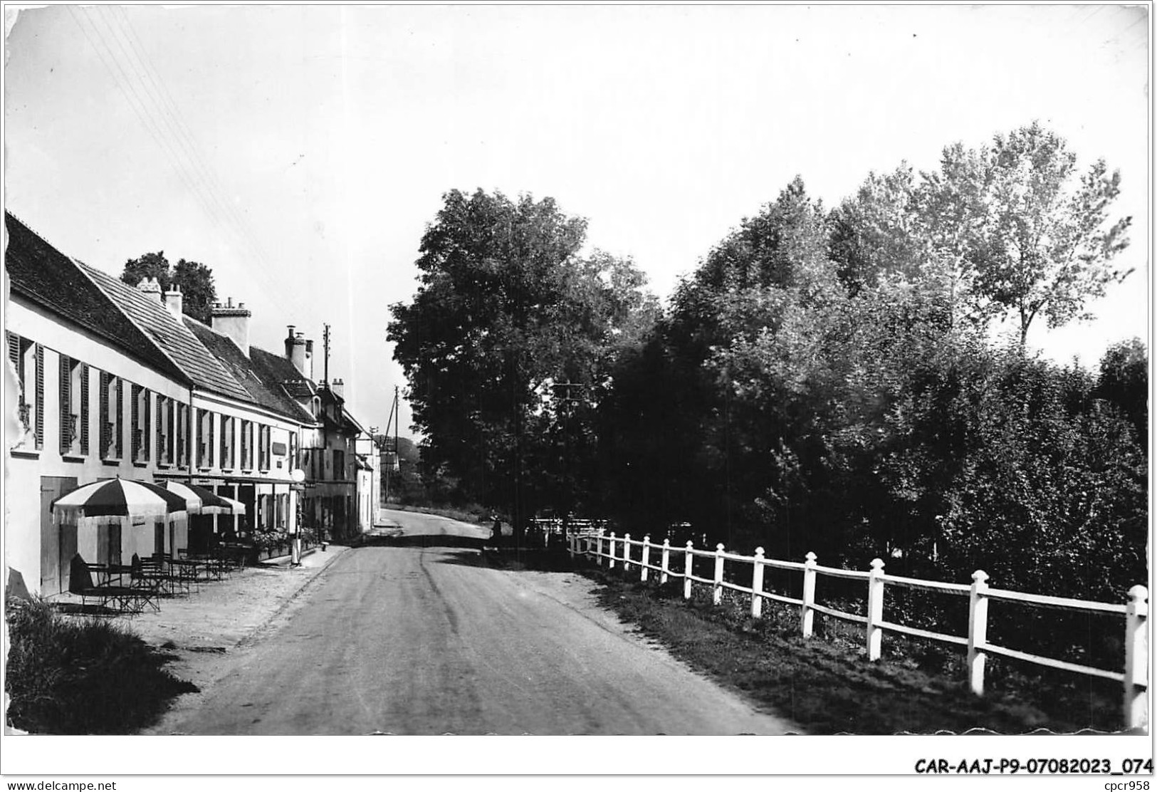 CAR-AAJP9-77-0822 - TIGEAUX - L'hôtel De L'espérance Face Au Parc - Other & Unclassified