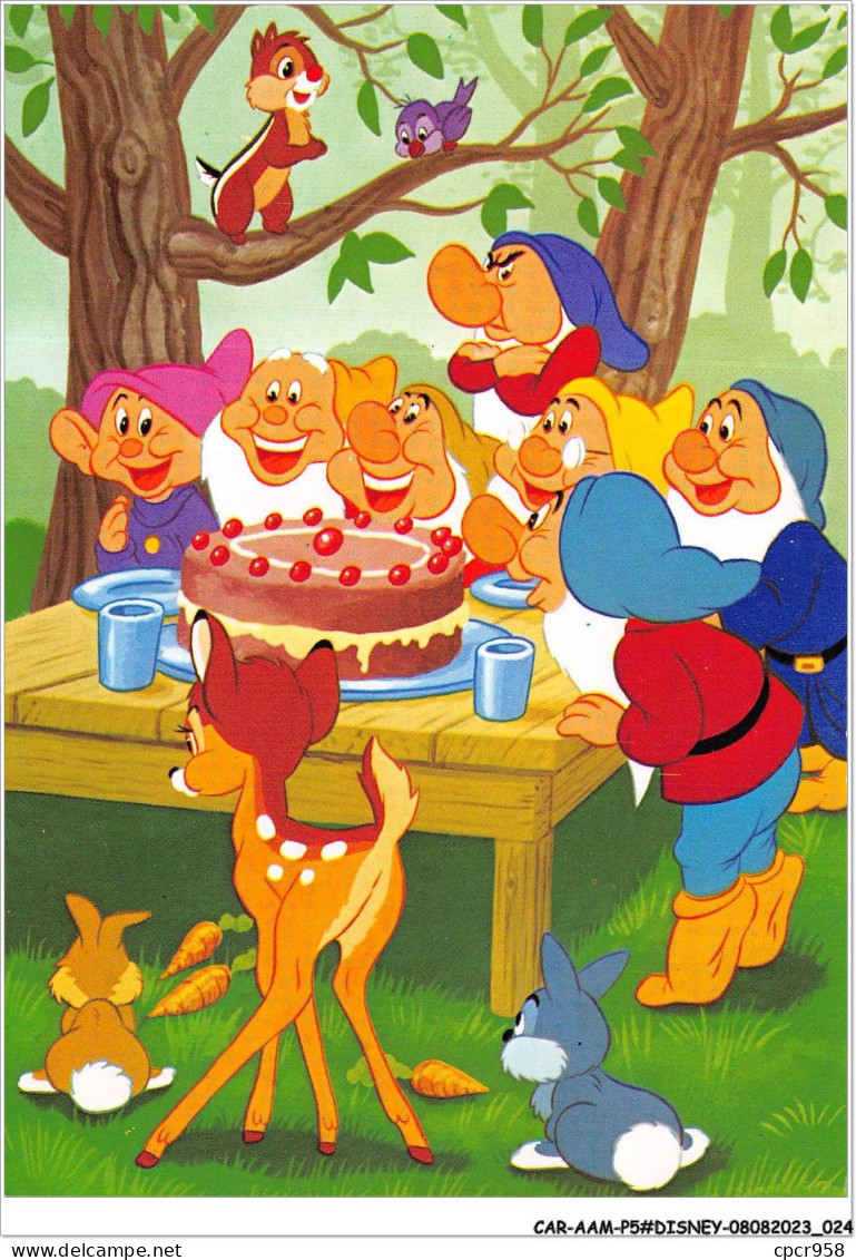 CAR-AAMP5-DISNEY-0420 - Les Sept Nains Et Les Animaux Autour D'un Gateau - Disneyland