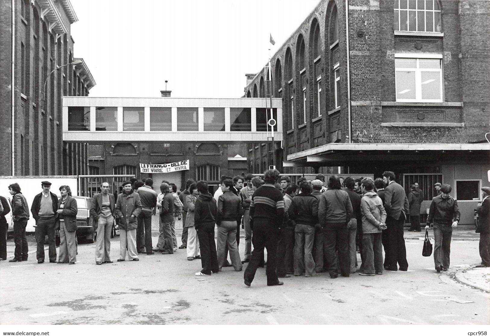 Photo De Presse.AM21235.24x18 Cm Environ.Valenciennes.1980.la "franco-belge" Dépose Son Bilan.Manifestation - Autres & Non Classés