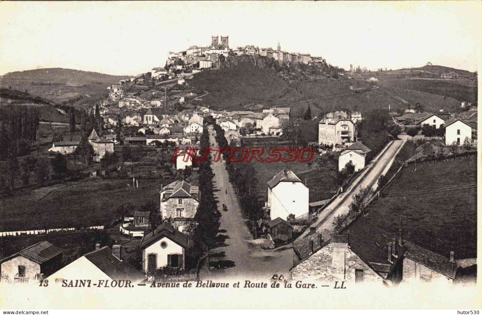 CPA SAINT FLOUR - CANTAL - AVENUE DE BELLEVUE ET ROUTE DE LA GARE - Saint Flour