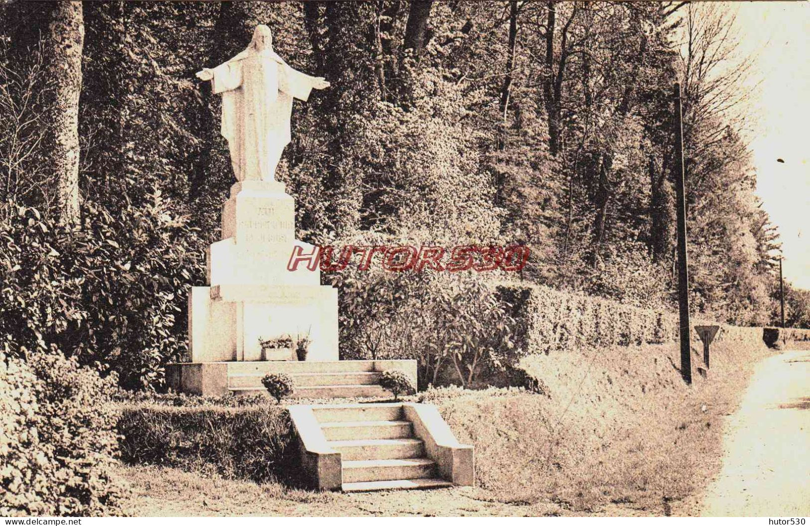 CPA MAROLLES - CALVADOS - MONUMENT AU SACRE CŒUR - Marolles