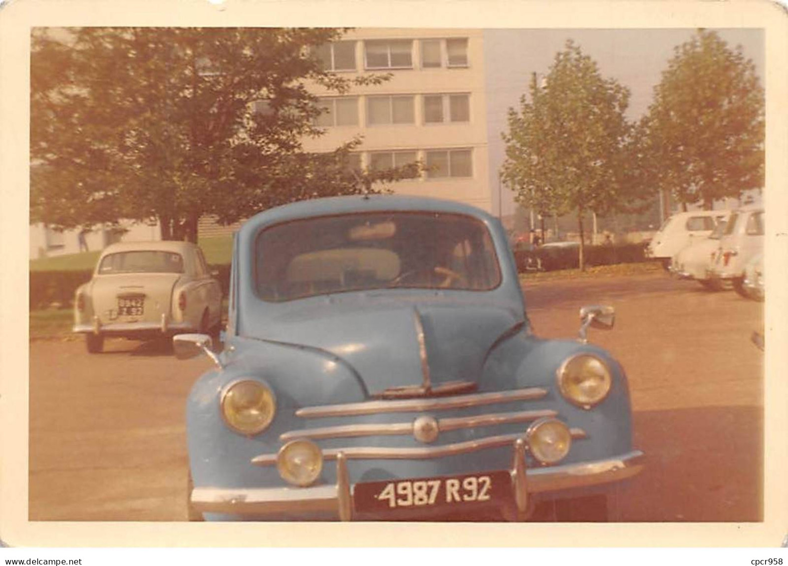 Photographie . Moi10264 .a Identifié Voiture 2ch Cocinelle Citroen Peugeot Renault  .13 X 9 Cm. - Cars