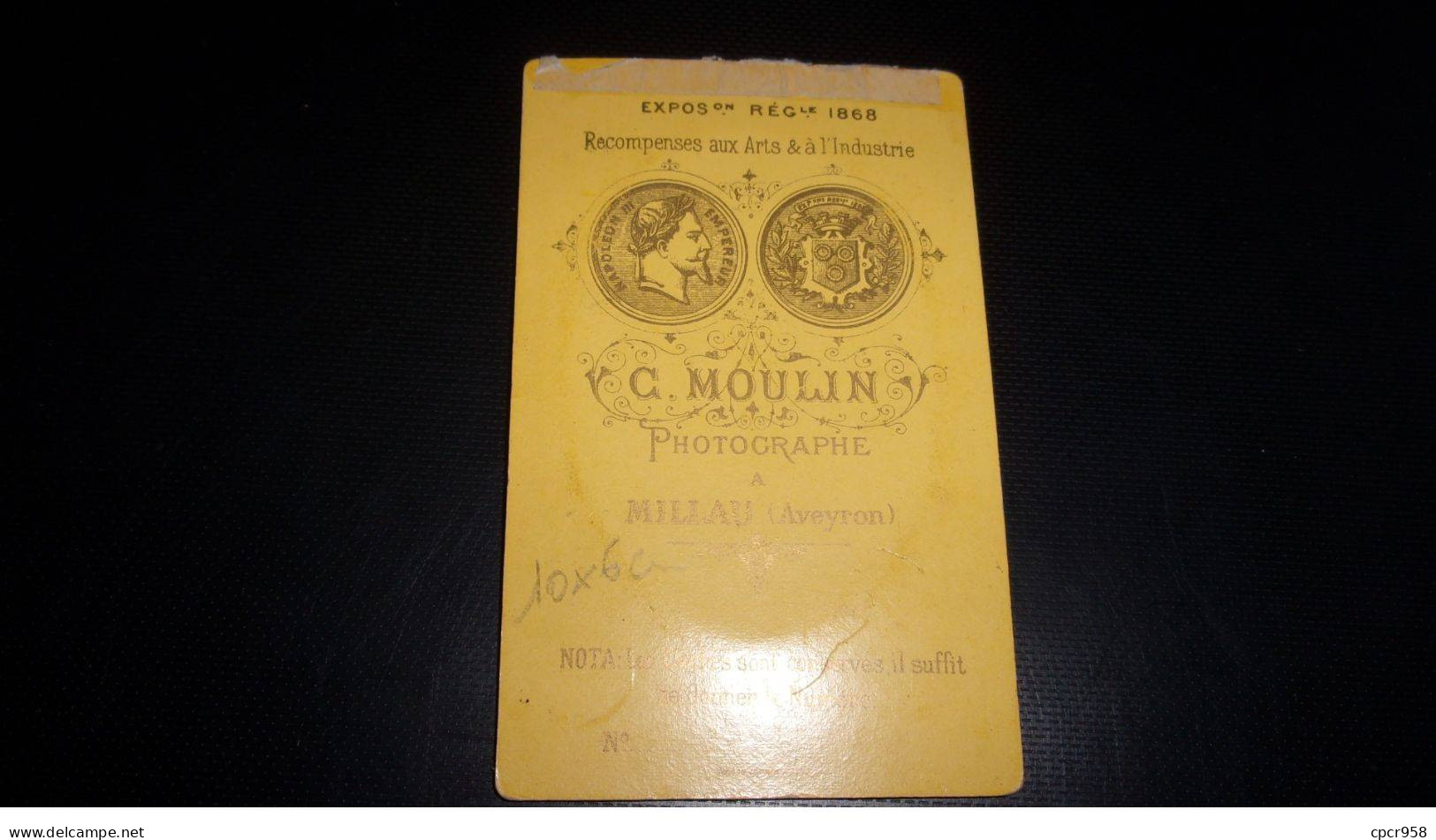 Photographie Sur Carton.cdv. 2moi10443.1900 Environs.militaire Du 17 Eme .c Moulin Photographe A Millau.10 X 06 Cm. - Guerra, Militares