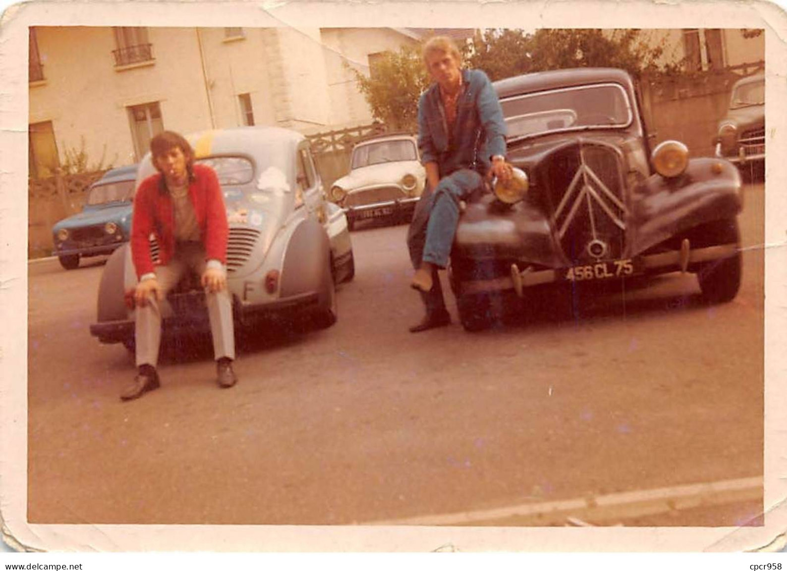 Photographie . Moi10267 .a Identifié Voiture 2ch Cocinelle Citroen Peugeot Renault  .13 X 9 Cm.etat - Automobile