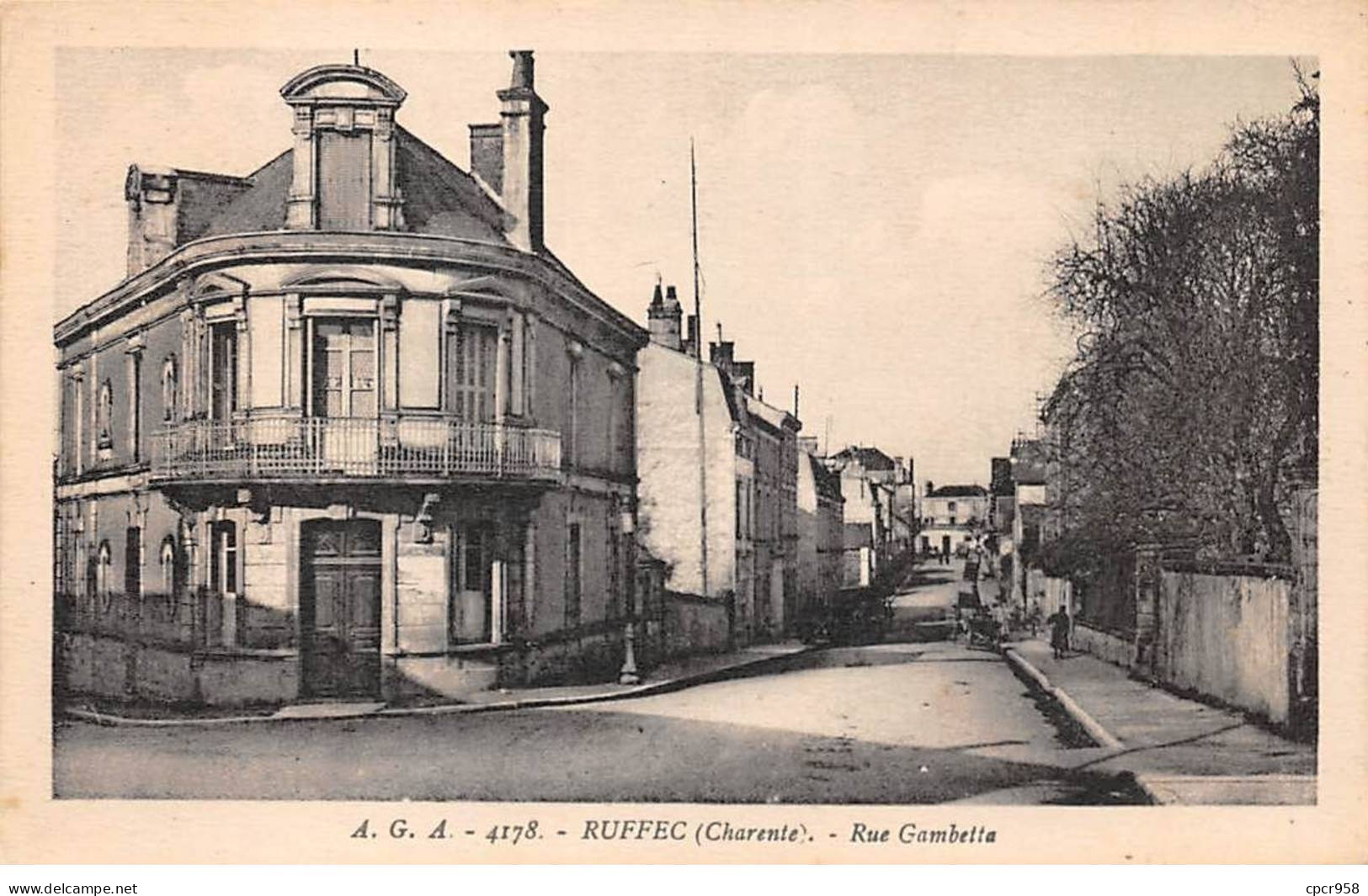 16.17 - RUFFEC - SAN66595 - Rue Gambetta - Ruffec