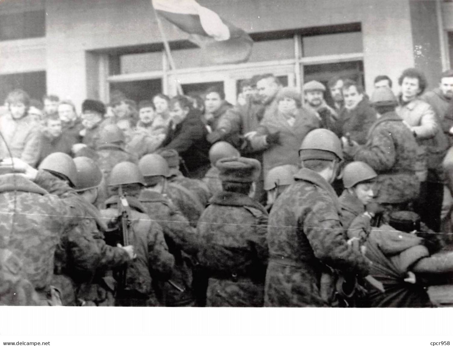 Photo De Presse.AM21192.24x18 Cm Environ.Lithuanie.Vilnius.parachutistes Soviétique - Guerra, Militares
