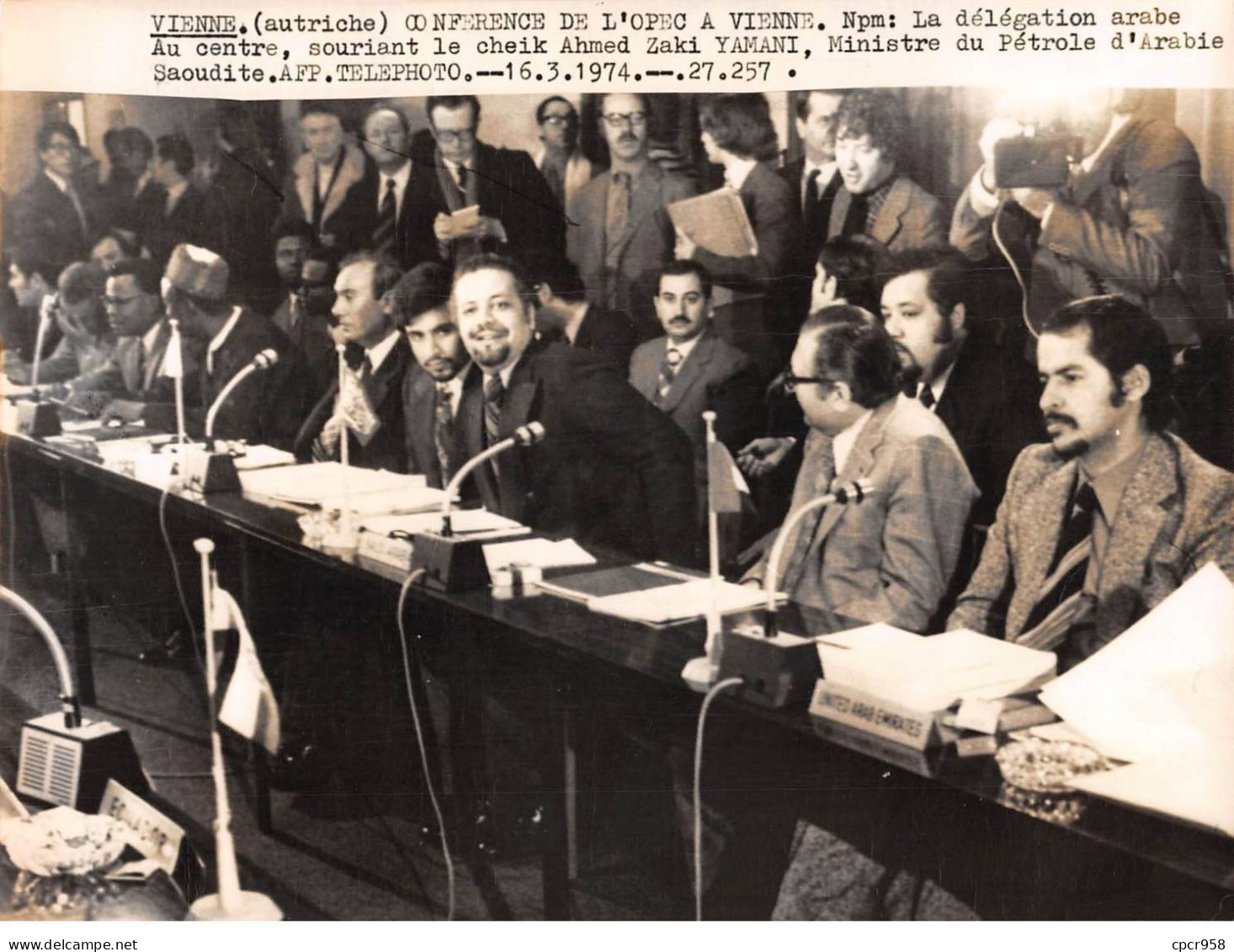 Photo De Presse.AM21187.24x18 Cm Environ.1974.Conférence De L'OPEC à Vienne.cheik Ahmed Zaki Yamani - Autres & Non Classés