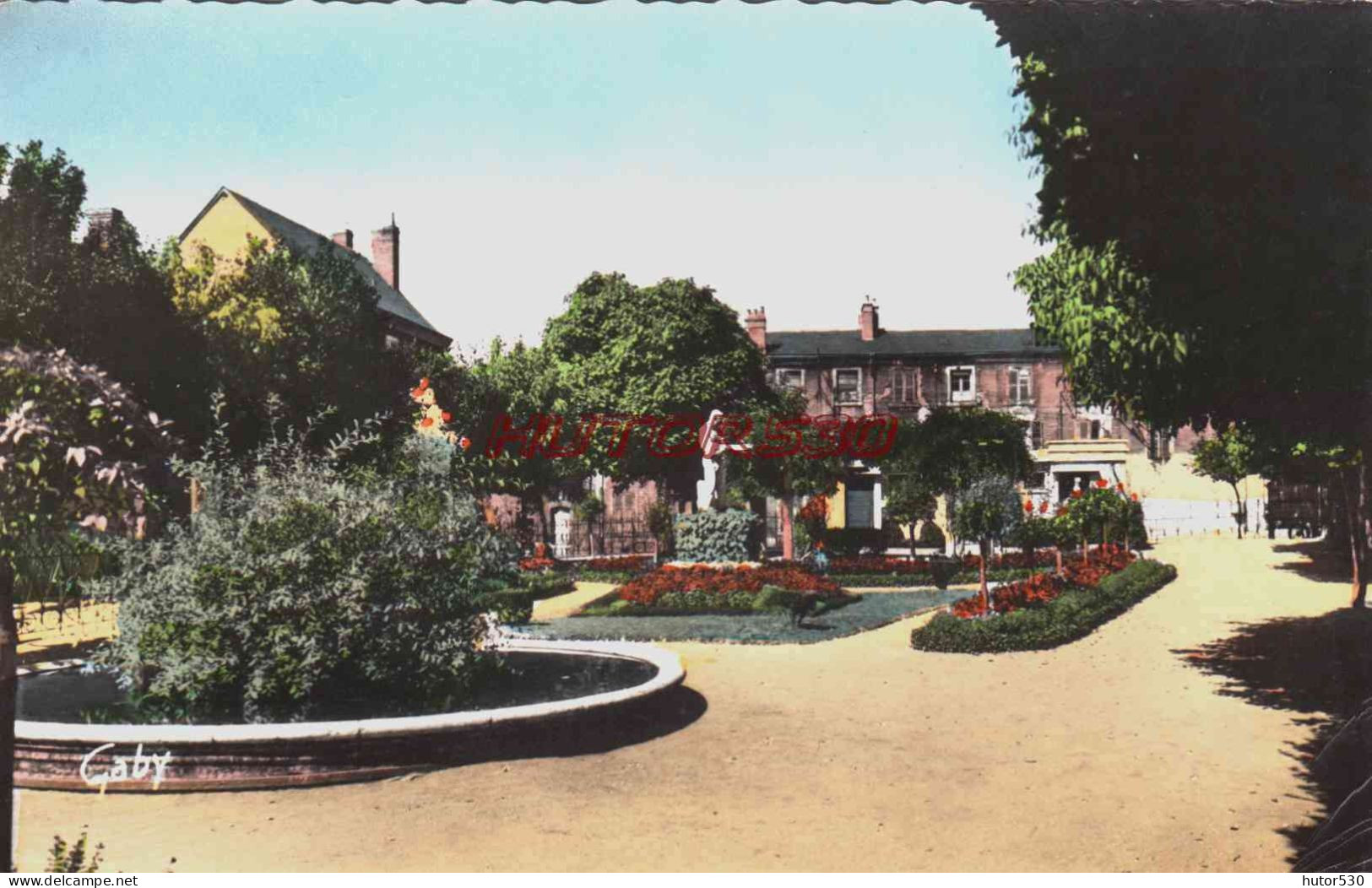 CPSM VIERZON - CHER - SQUARE DE LA REPUBLIQUE - Vierzon