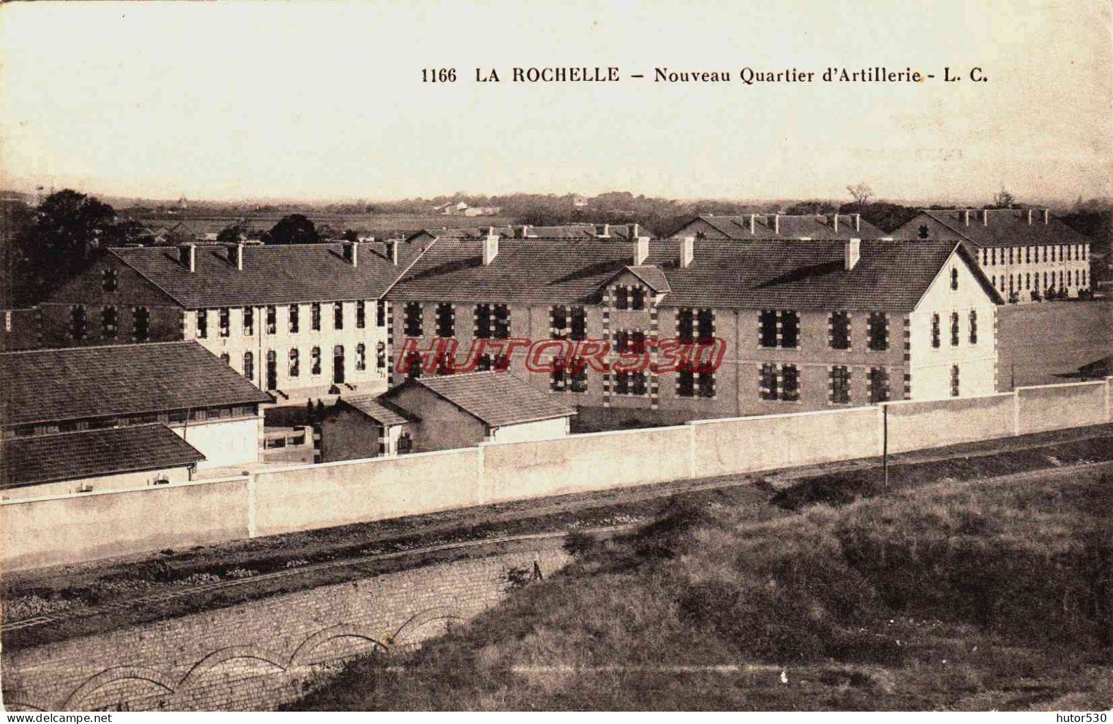CPA LA ROCHELLE - CHARENTE MARITIME - NOUVEAU QUARTIER D'ARTILLERIE - La Rochelle