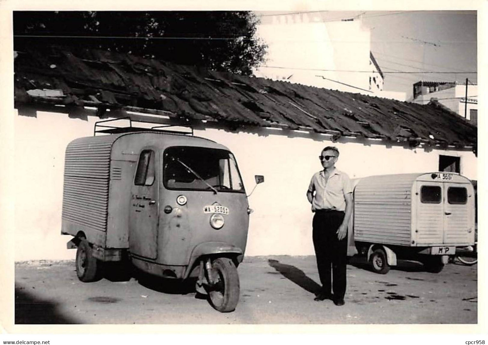 Photographie . Moi10237 .marbella 1968.voiture  .12 X 9 Cm. - Cars