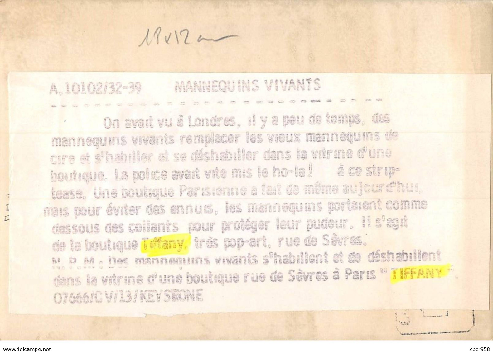 Photographie . Moi10087 .tiffany Rue De Sevre Paris 1966.mode Manequin Vivants Defilé .18 X 12 Cm. - Pin-up